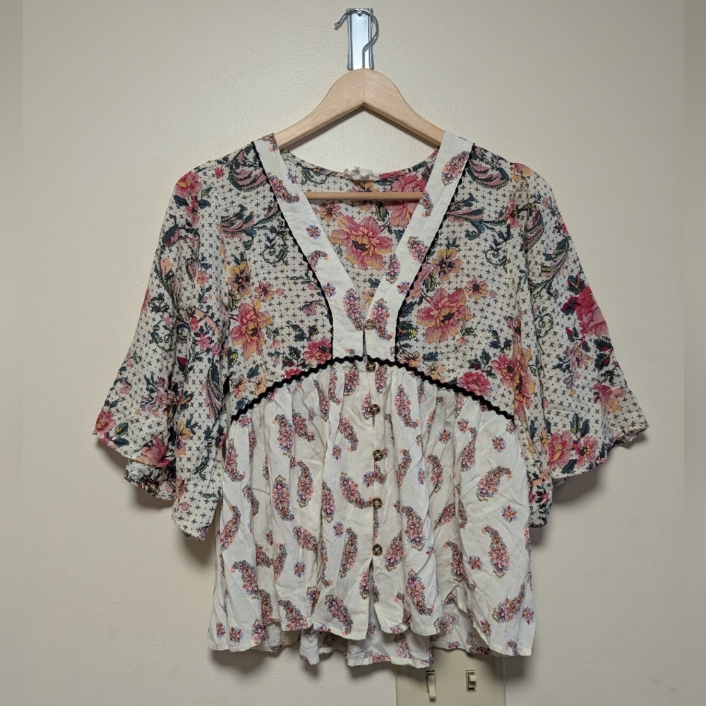 The Korner Boho Floral Blouse – Size M –